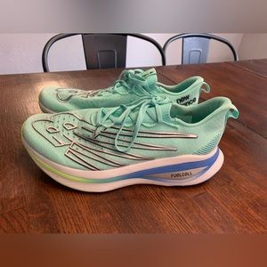 New balance fuel cell elite Womens size 8.5